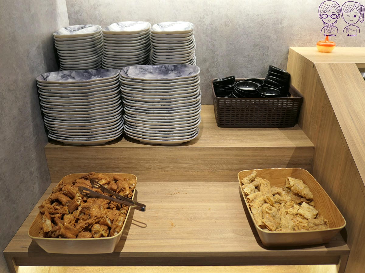 23 築間 基隆潮境公園店 自助吧 蔬食、火鍋料.jpg