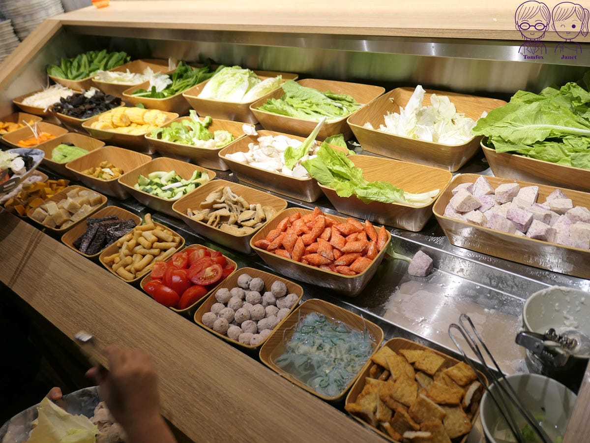 22 築間 基隆潮境公園店 自助吧 蔬食、火鍋料.jpg