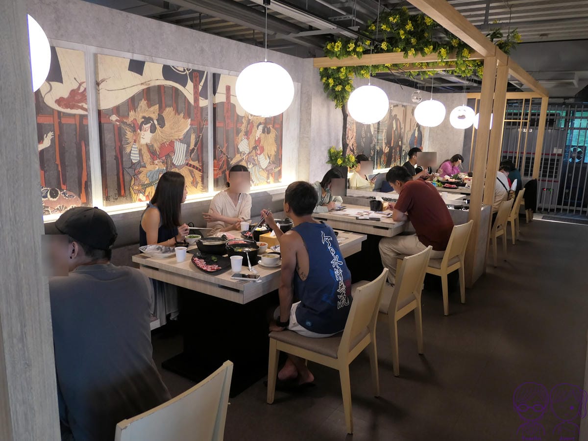 13 築間 基隆潮境公園店 用餐座位.jpg
