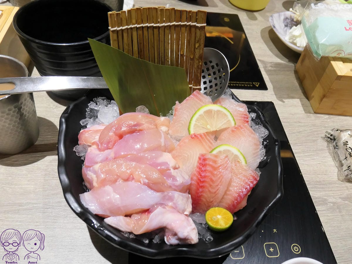 67 築間 新莊中悅廣場店 現流鮮嫩雞腿排(搭雕魚).jpg