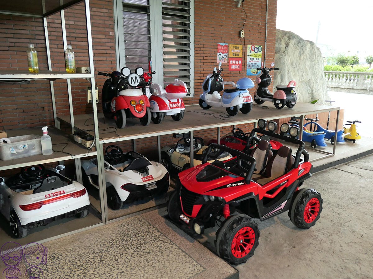 66 小蘋果民宿 戶外兒童遊戲區 電動車.jpg 66 小蘋果民宿 戶外兒童遊戲區 電動車.jpg