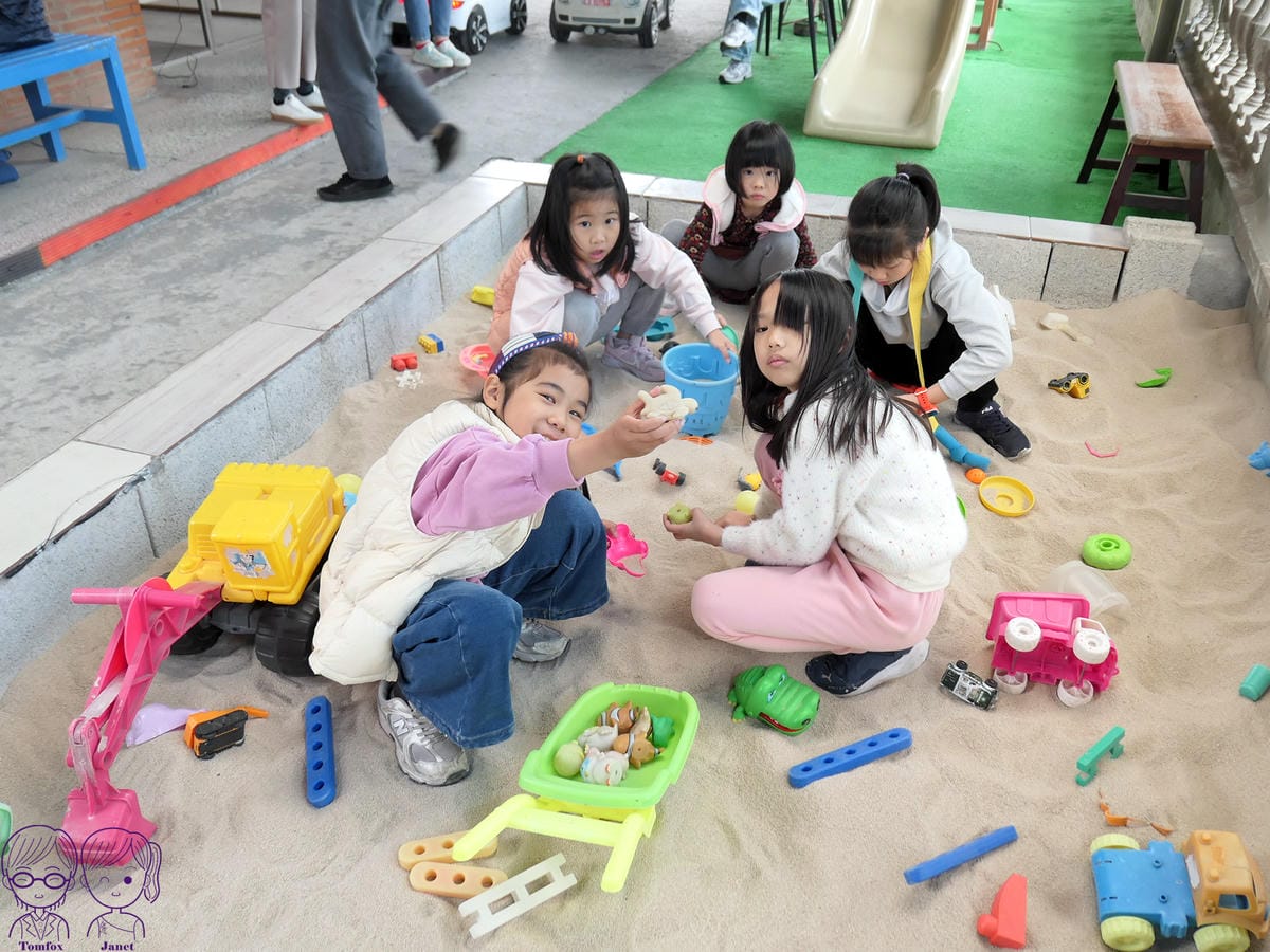 63 小蘋果民宿 戶外兒童遊戲區 沙坑.jpg 63 小蘋果民宿 戶外兒童遊戲區 沙坑.jpg
