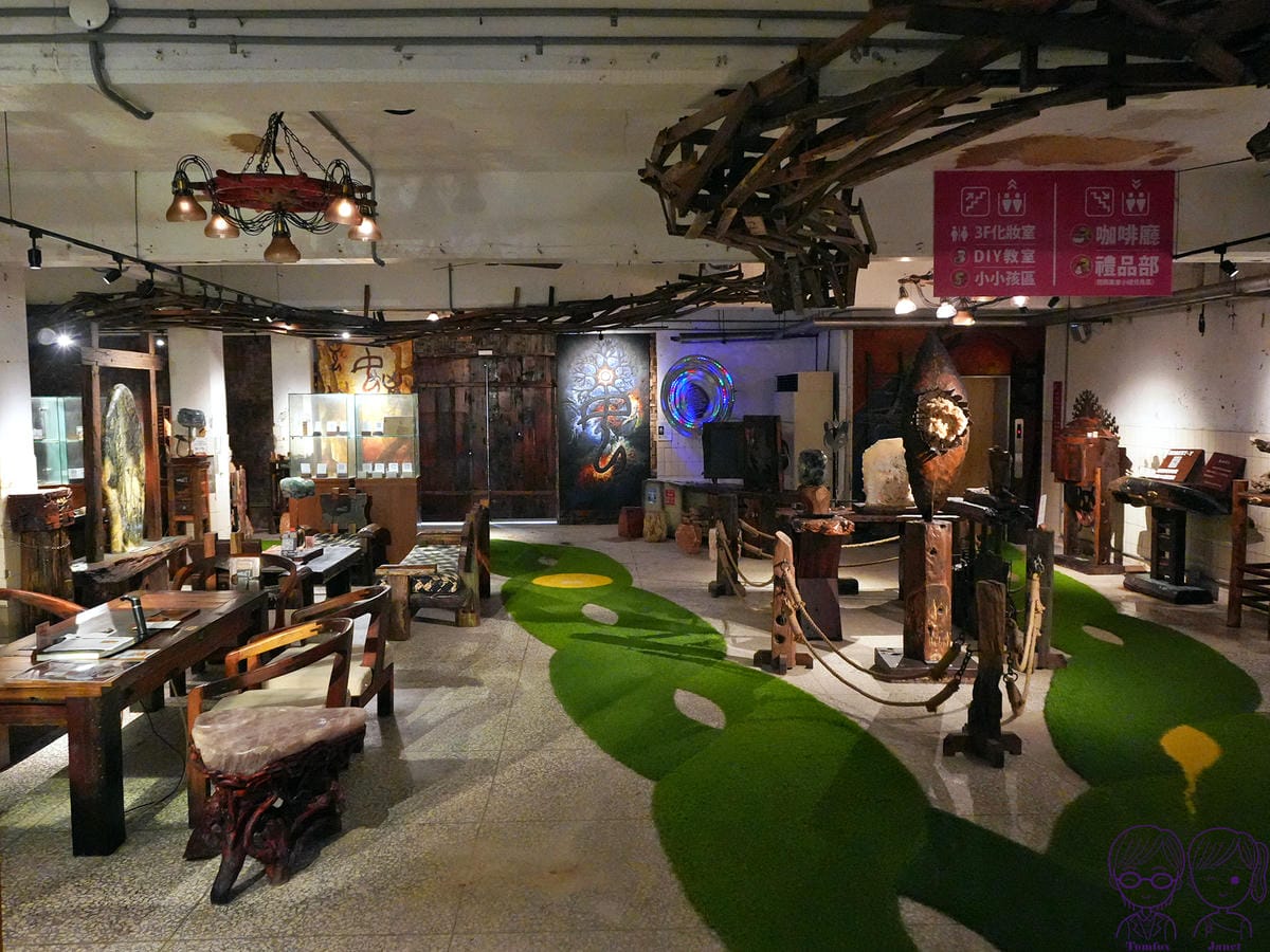 15 Robert Y廢墟暴龍館 超夢幻大廳.jpg