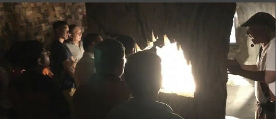 21 Robert Y廢墟暴龍館 館長的密室.jpg