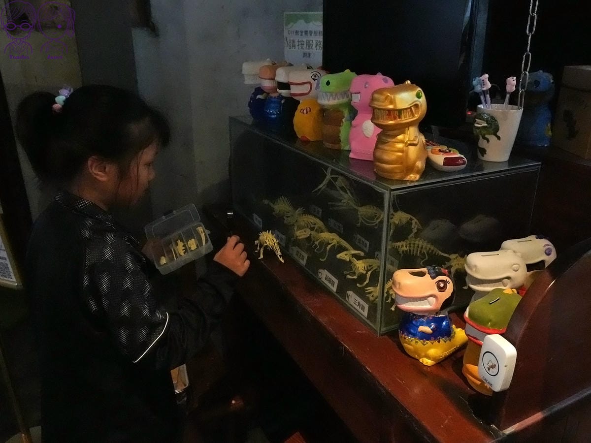 65 Robert Y廢墟暴龍館 實境解謎.jpg