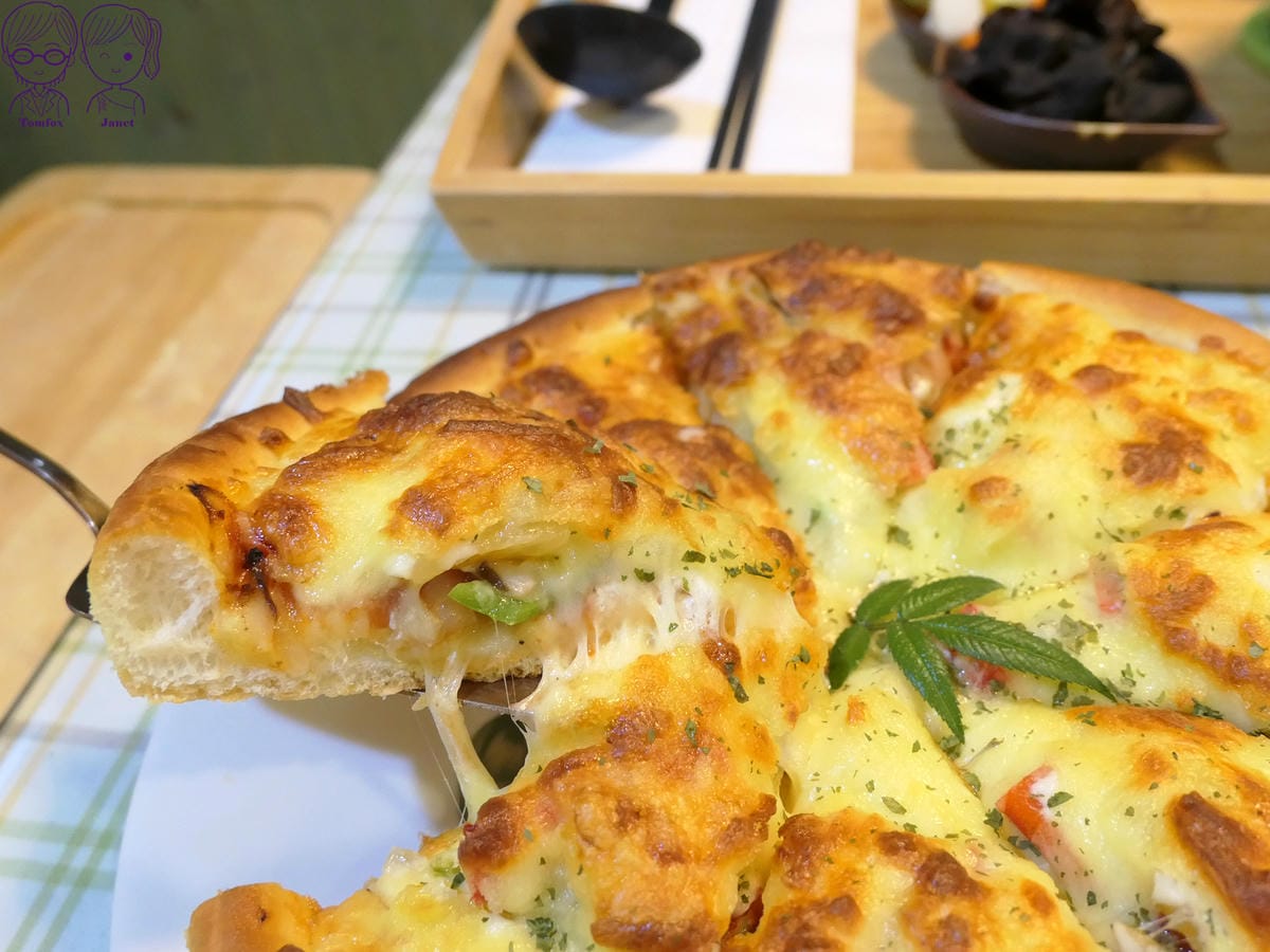 56 町固餐點坊 夏威夷蟹肉食蔬總匯手作厚切披薩.jpg