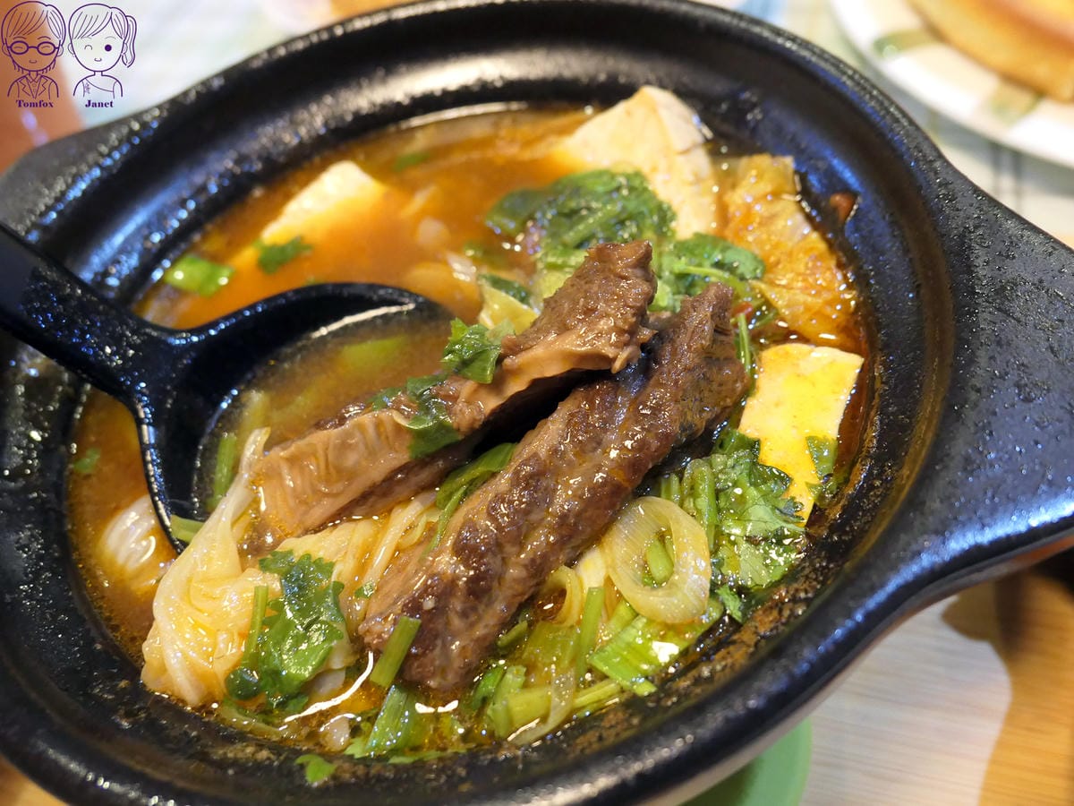 46 町固餐點坊 番茄牛腩鍋 牛腩.jpg