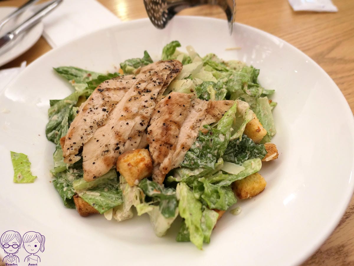 27 TGI FRIDAYS 四人派對餐 炭烤雞肉凱撒沙拉.jpg