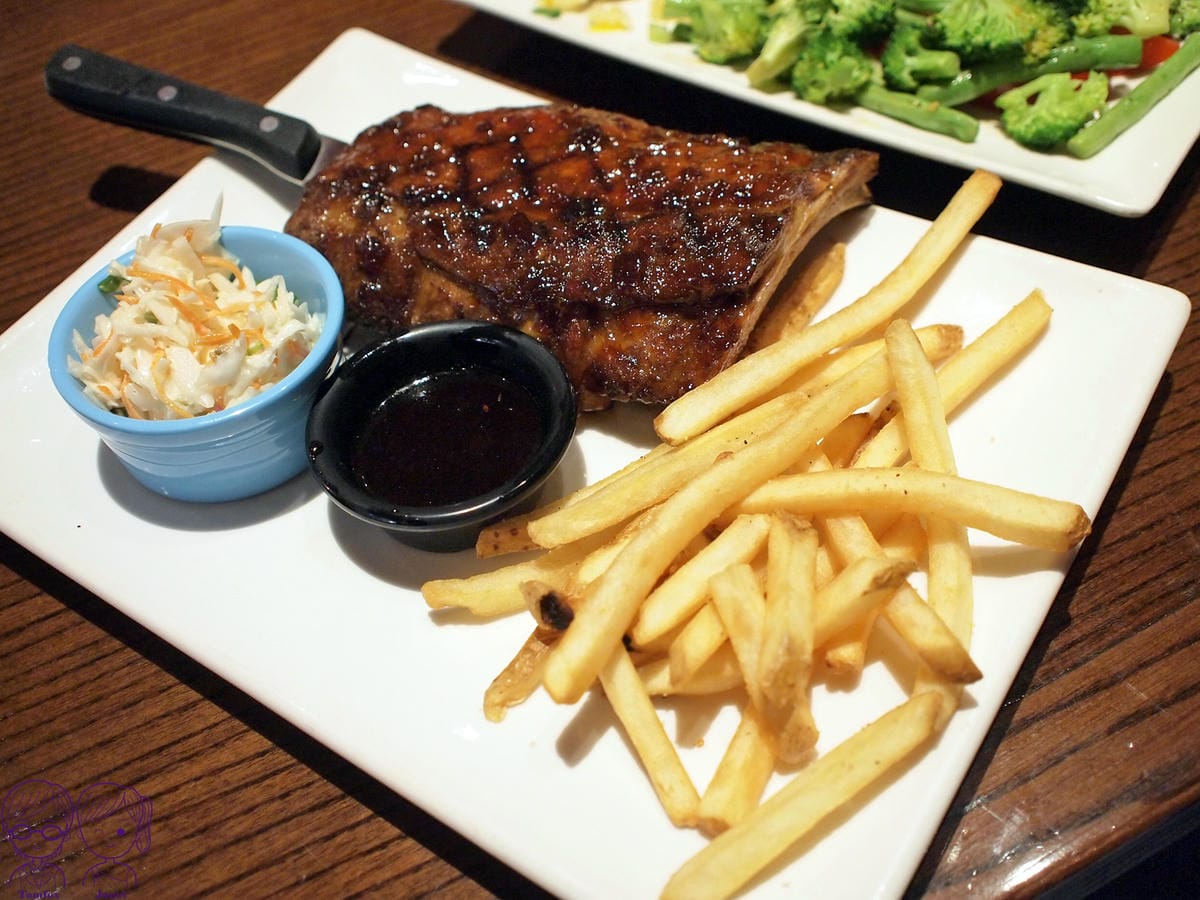 63 TGI FRIDAYS 傑克丹尼爾 威士忌炭烤豬肋排 半份.jpg