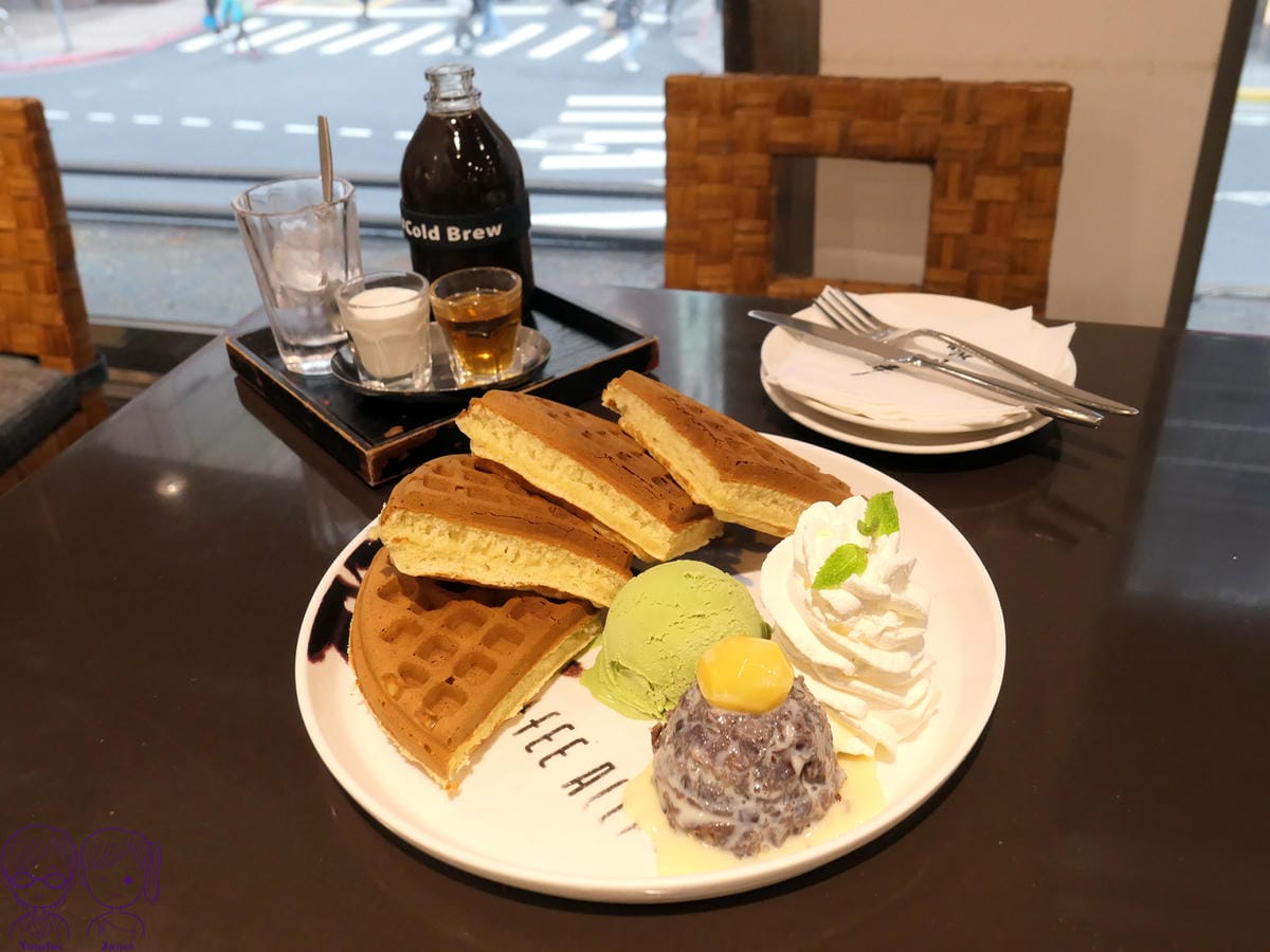 18 咖啡弄 紅豆抹茶冰淇淋鬆餅.jpg 18 咖啡弄 紅豆抹茶冰淇淋鬆餅.jpg