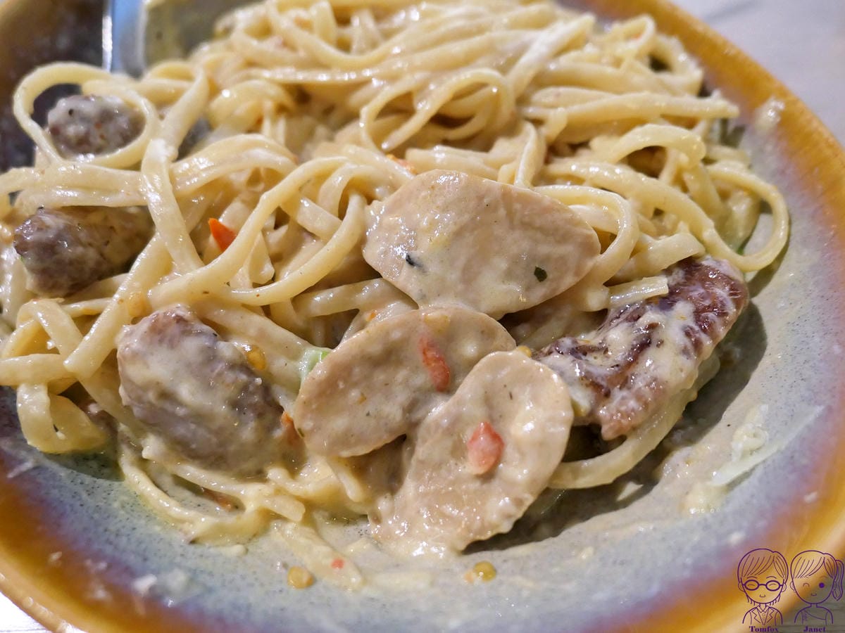 69 華山町餐酒館 油封蒜奶油炭烤伊比利豬肋排麵.jpg