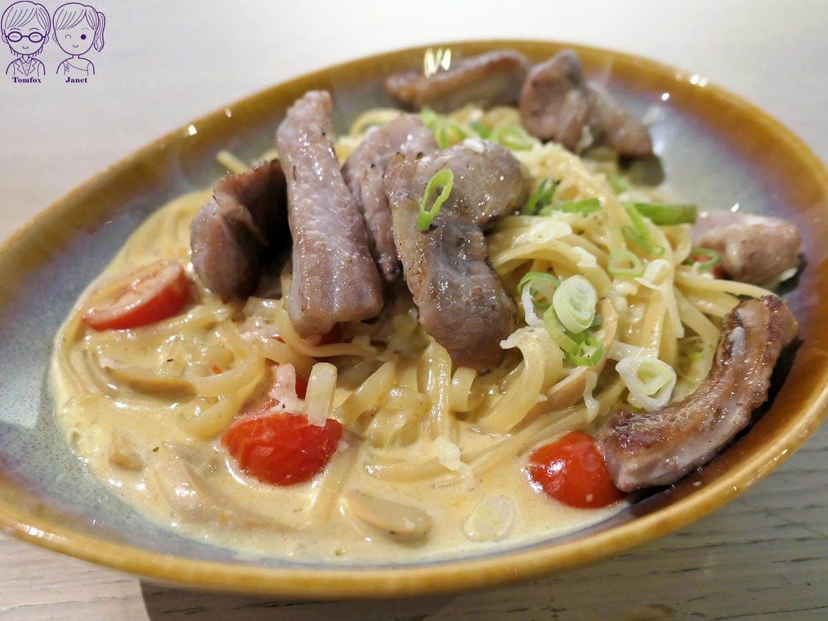 67 華山町餐酒館 油封蒜奶油炭烤伊比利豬肋排麵.jpg