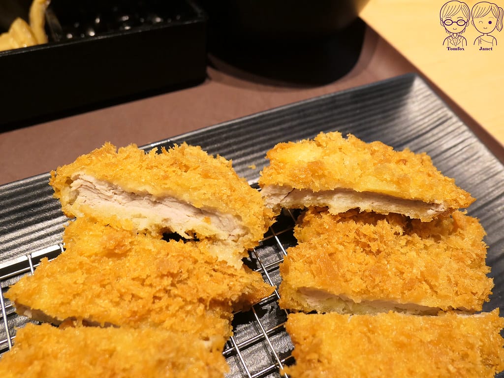 台北 - 勝博殿 日式豬排 高麗菜絲、醬菜、米飯、味噌湯 吃 26 勝博殿 酥嫩腰內豬排特餐