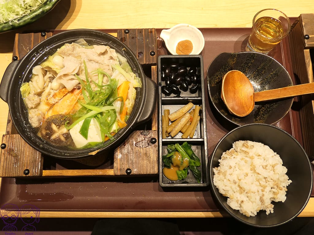 台北 - 勝博殿 日式豬排 高麗菜絲、醬菜、米飯、味噌湯 吃 33 勝博殿 高知柚子塩豬肉鍋