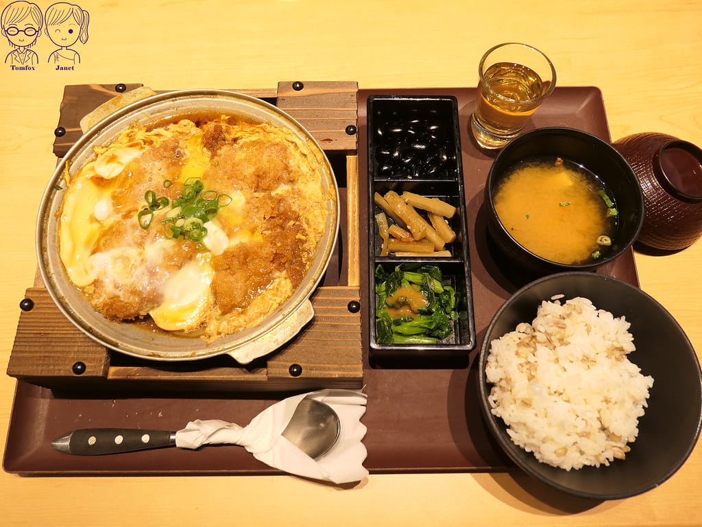 台北 - 勝博殿 日式豬排 高麗菜絲、醬菜、米飯、味噌湯 吃 28 勝博殿 腰內鐵板煮套餐