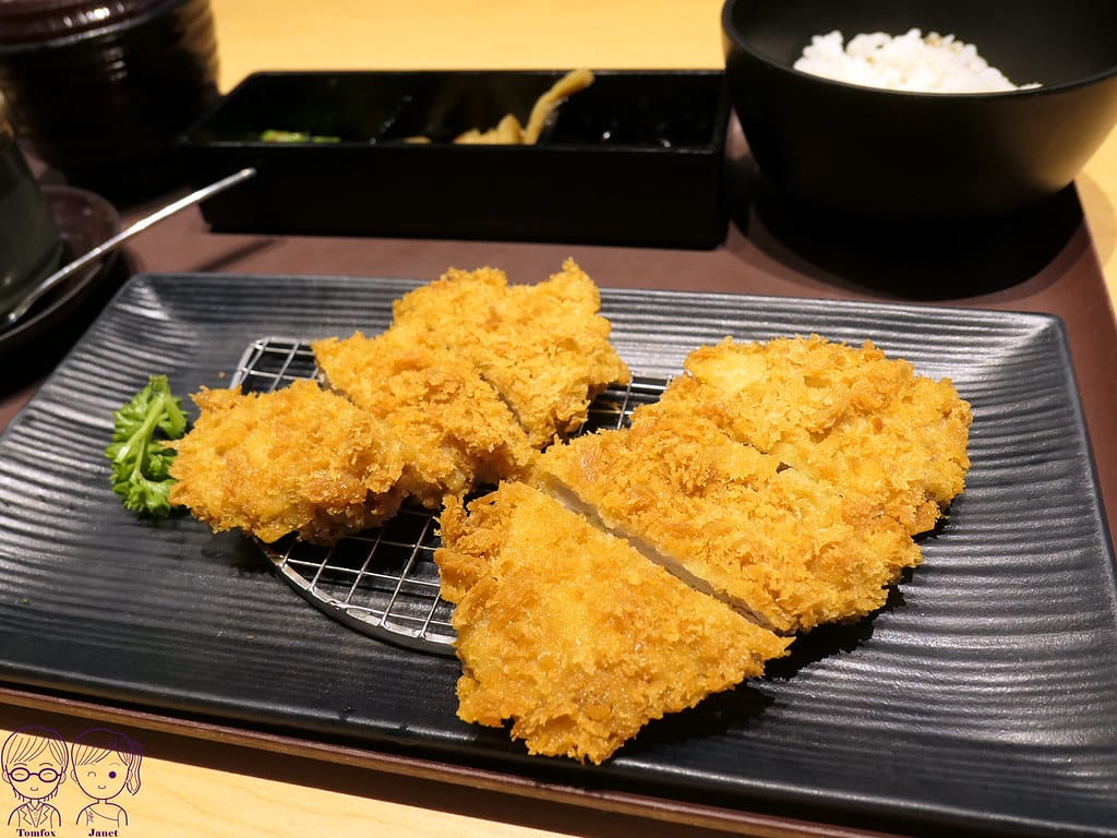 台北 - 勝博殿 日式豬排 高麗菜絲、醬菜、米飯、味噌湯 吃 25 勝博殿 酥嫩腰內豬排特餐