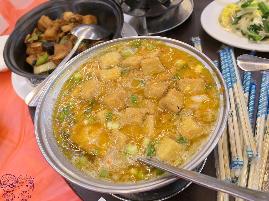 宜蘭五結 - 百匯窯烤雞餐廳 十大好食 江振誠 免費停車 24 百匯窯烤雞 蟹黃豆腐煲