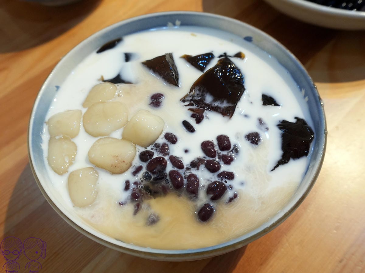 38 純賣冰 手工嫩仙草 鮮奶.jpg