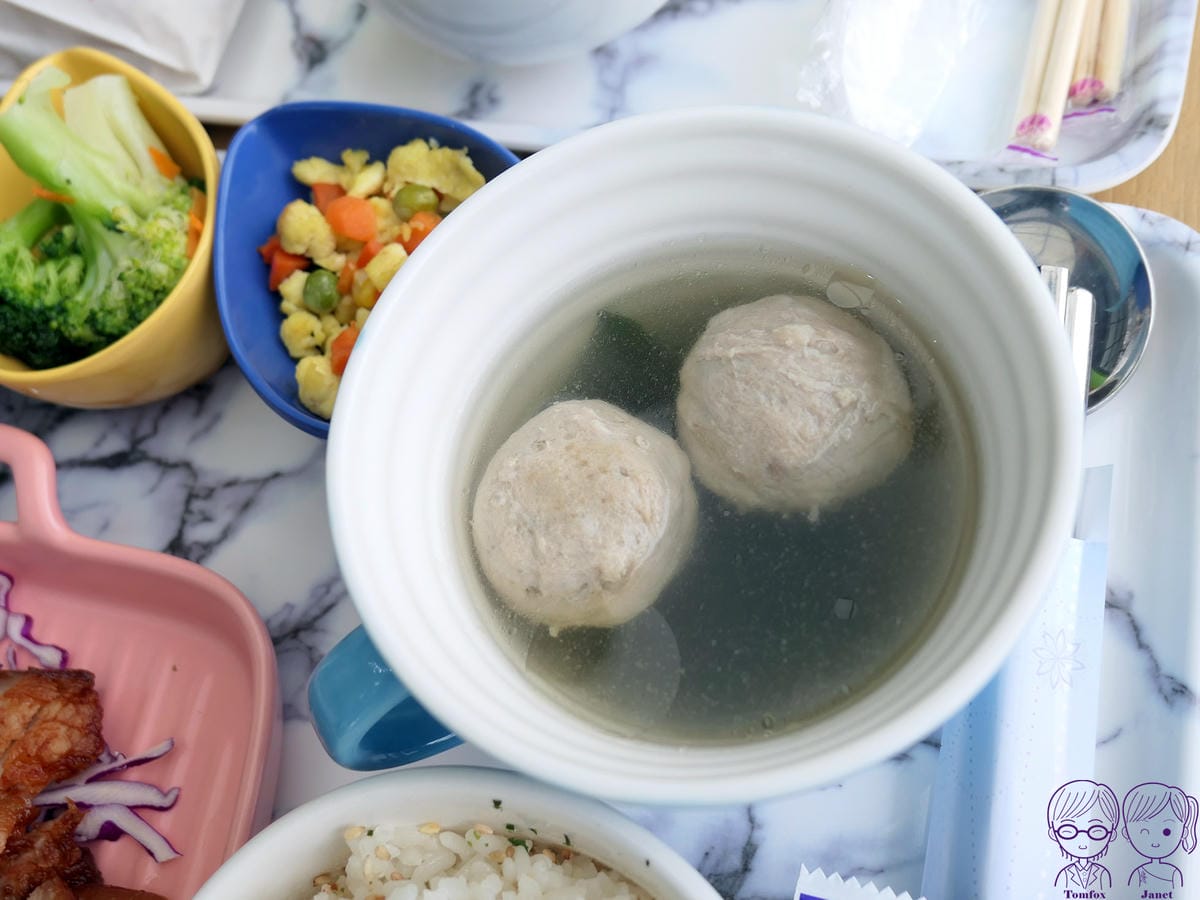 42 丸聚星球 火星經典紅糟肉套餐 貢丸湯.jpg