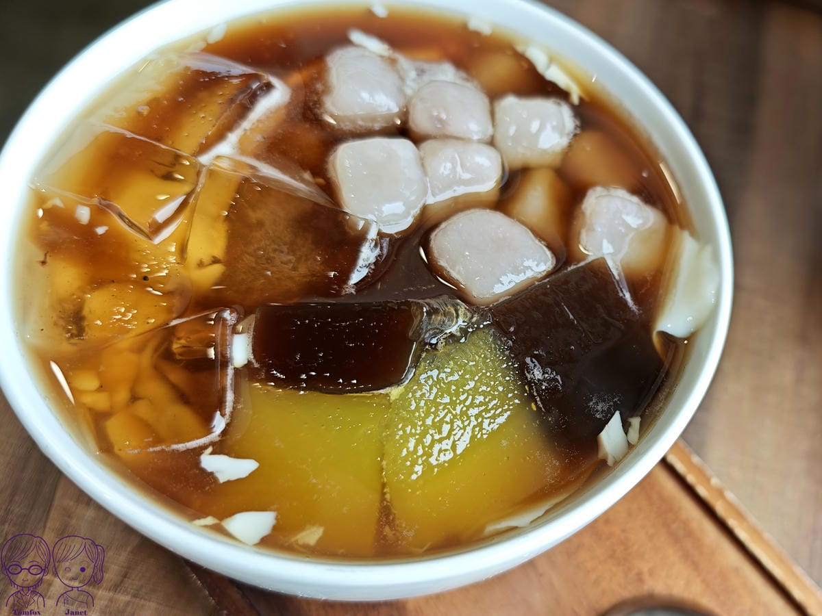 19 澎湃豆花 林口店 嫩豆花 綜合粉粿.jpg