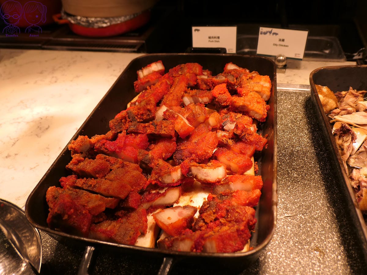 35 萬豪GardenKitchen 環球熱食 脆皮豬肉.jpg