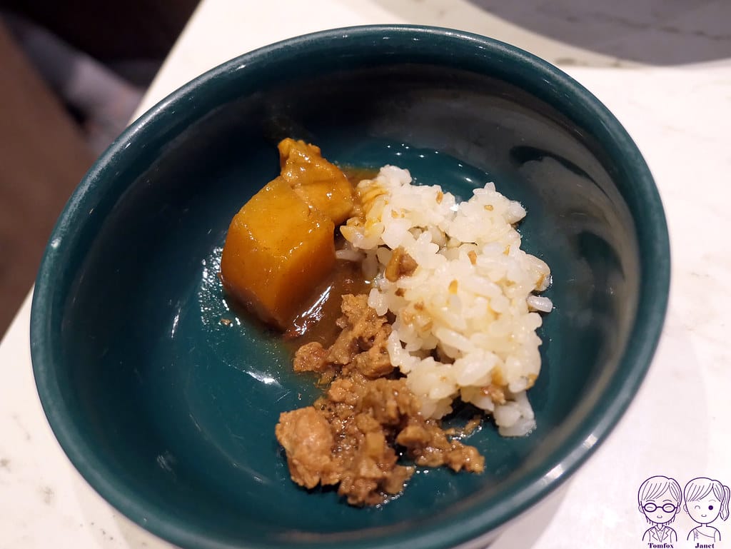 39 爽爽 台中清水店 自助吧 飯+黑咖哩牛與經典滷肉