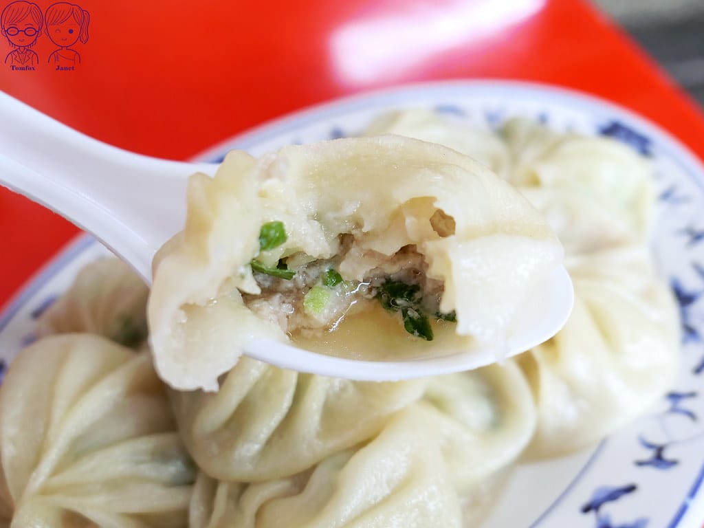 17 吉祥鮮肉小籠包 小湯包