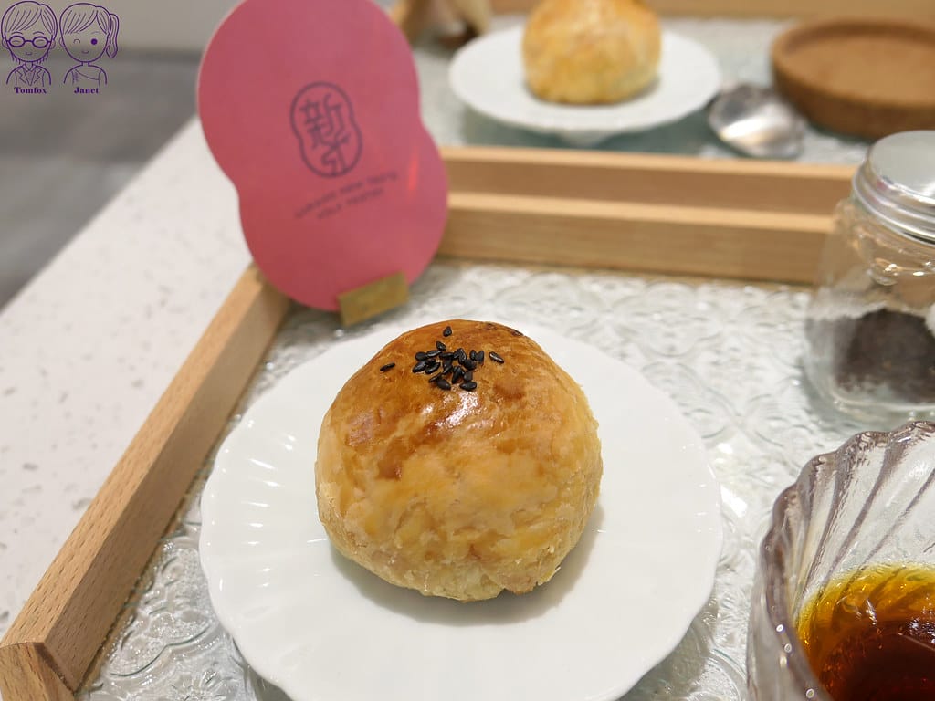 35 新口味 鹿港店 曼特寧 蛋黃酥