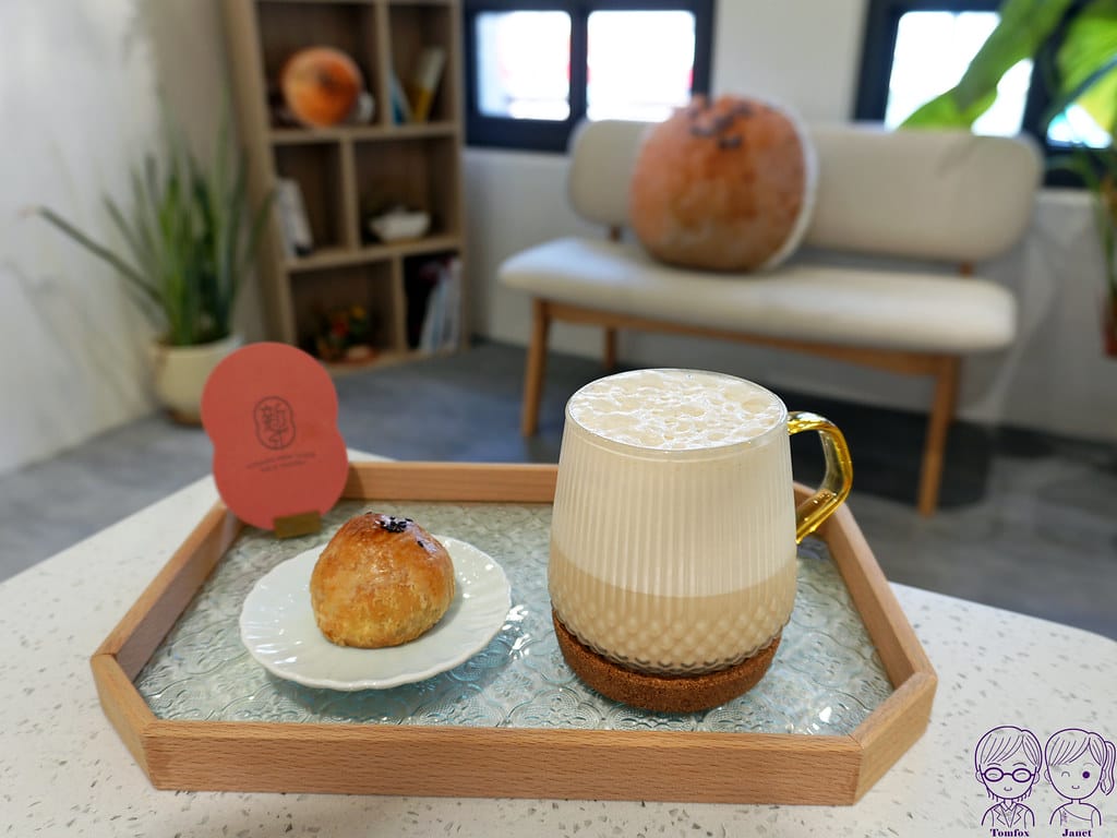 40 新口味 鹿港店 紅玉月球拿鐵