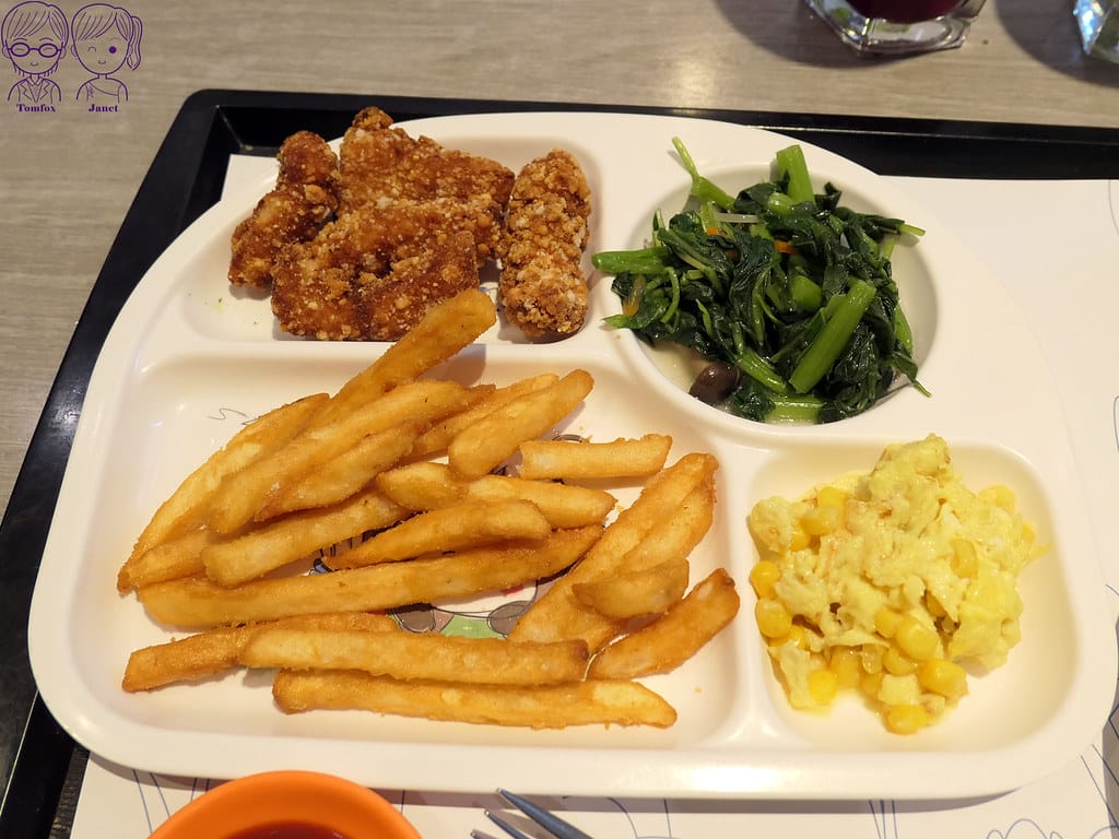 32 花盒子 兒童餐 A餐 焗烤麵