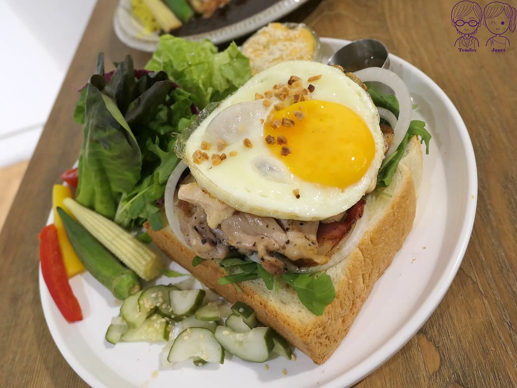 37 waku waku burger 奶油煎明太子雞腿肉早午餐