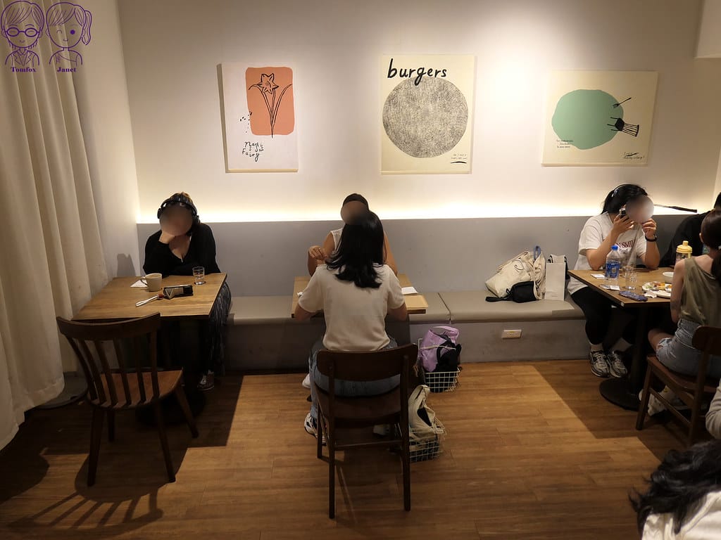 4 waku waku burger 中山店