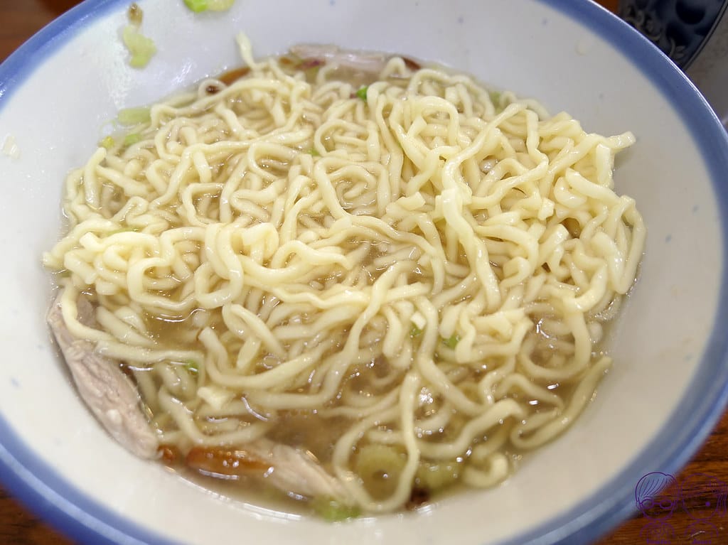 35 十一街 三口雞汁意麵