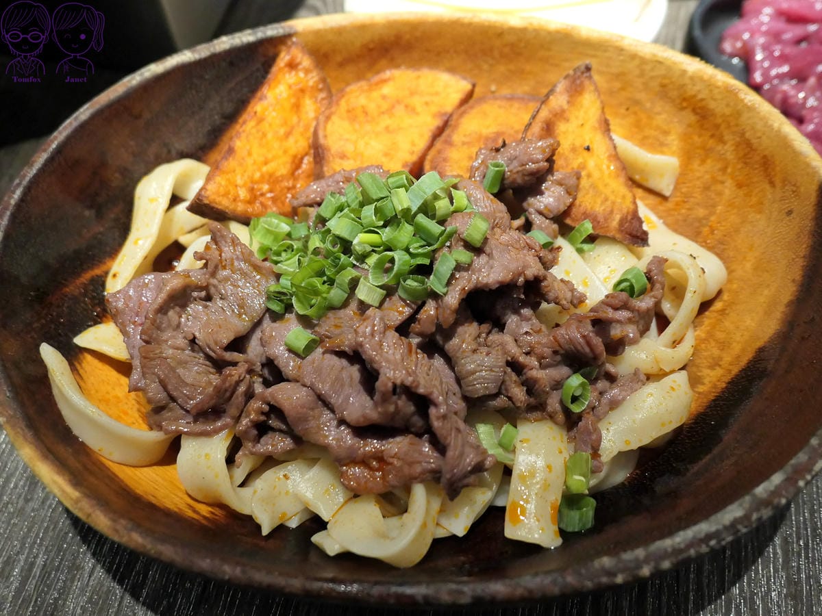 38 瓦法奇朵 四川燃麵(嫩牛).jpg