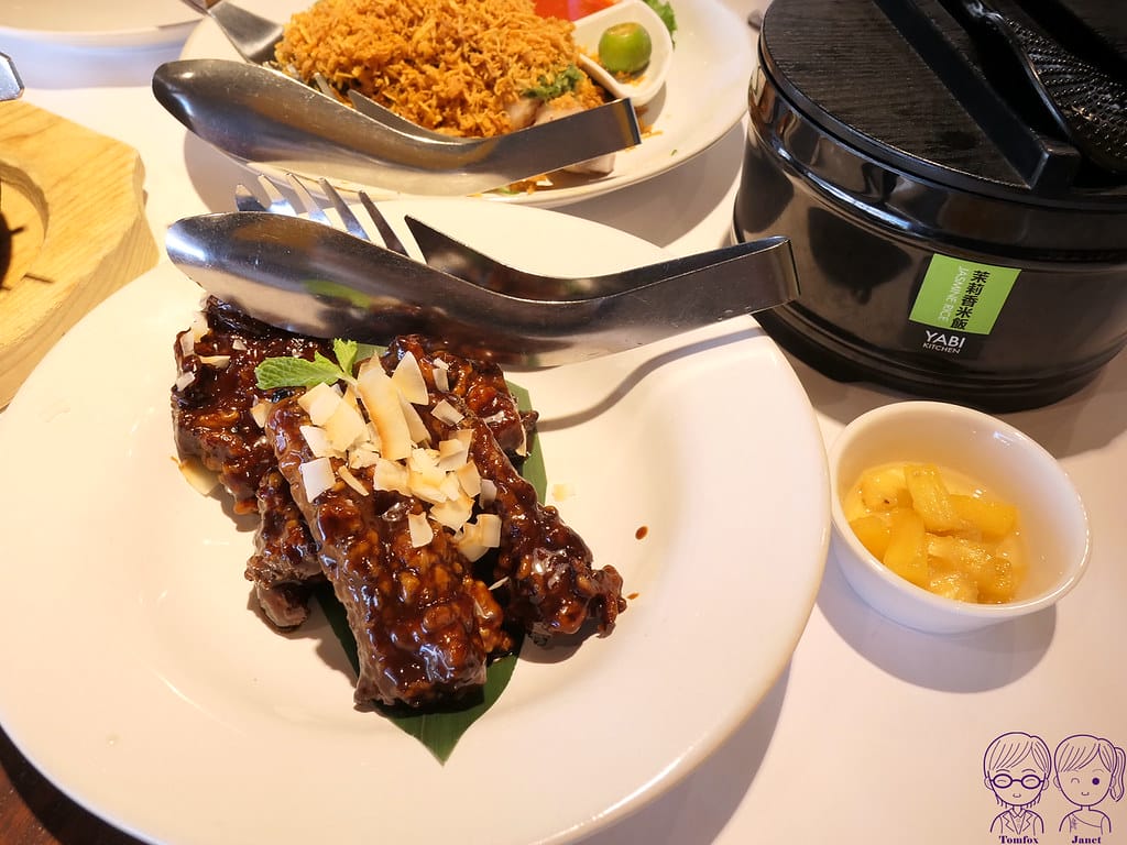 24 YABI KITCHEN 越香咖啡排骨