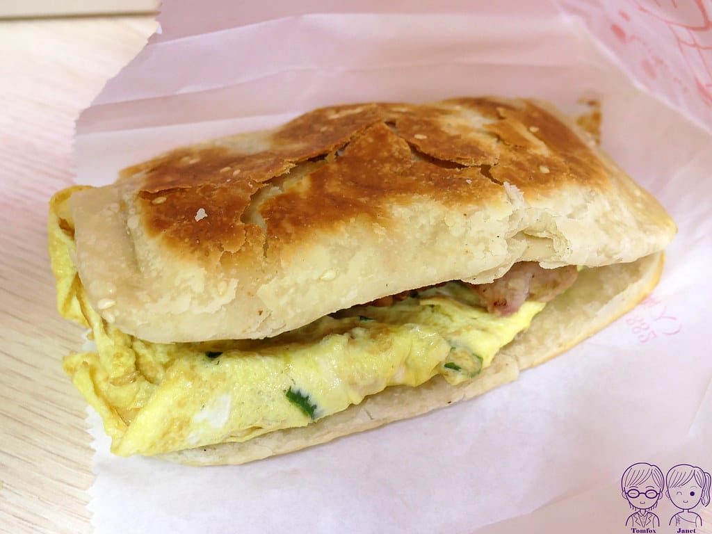 22 秦小姐豆漿店 獅子頭蛋燒餅