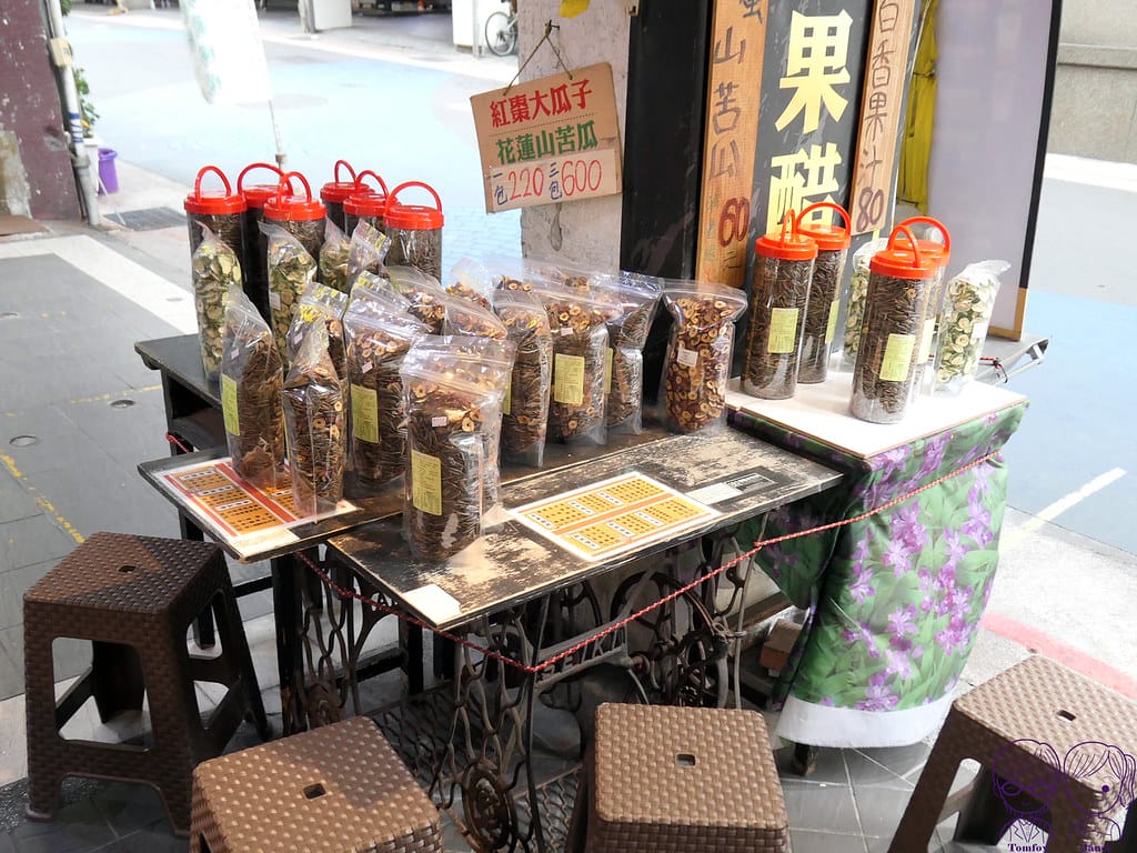 台北北車後站美食小吃 黃福龍脆皮蔥油餅 x 181春霞水 22 181春霞水果醋茶 大瓜子