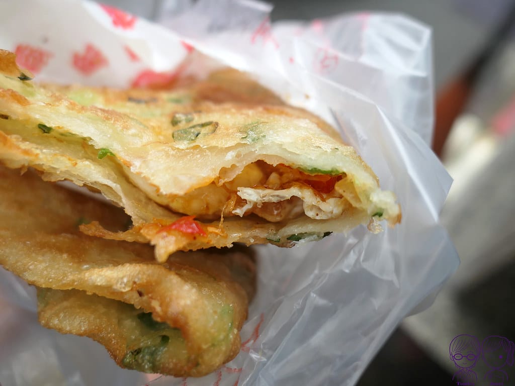 台北北車後站美食小吃 黃福龍脆皮蔥油餅 x 181春霞水 12 黃福龍脆皮蔥油餅 蔥油餅+蛋 皮