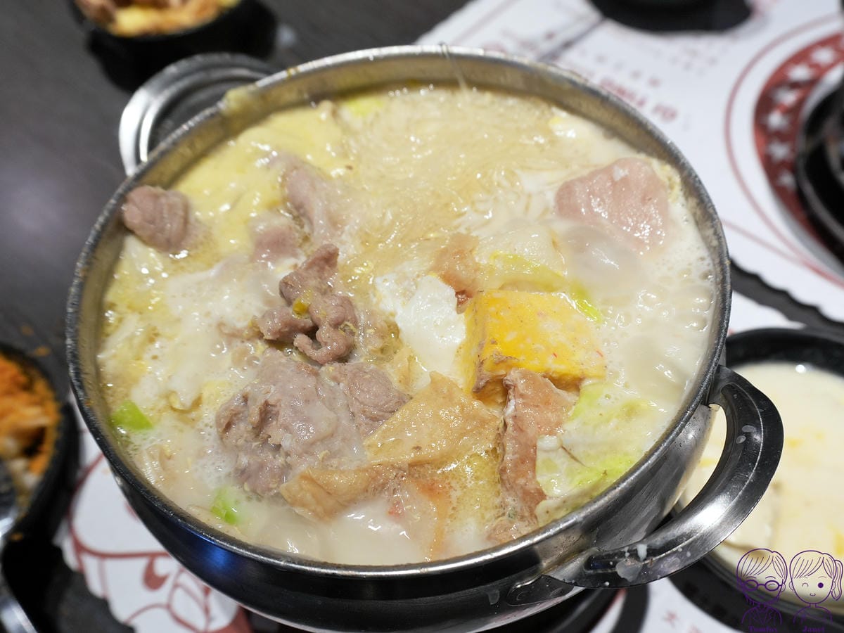 26 偈亭泡菜鍋 起司奶豬肉鍋 火鍋料.jpg