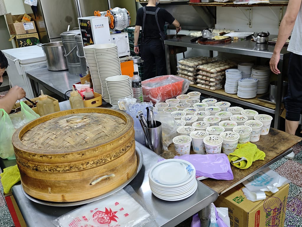 新銘早餐店 新竹南大路高人氣小籠包、蛋餅、蔥油餅 排隊傳統早 15 新銘早餐店