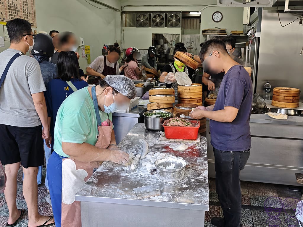 新銘早餐店 新竹南大路高人氣小籠包、蛋餅、蔥油餅 排隊傳統早 9 新銘早餐店 手工自製 小籠包