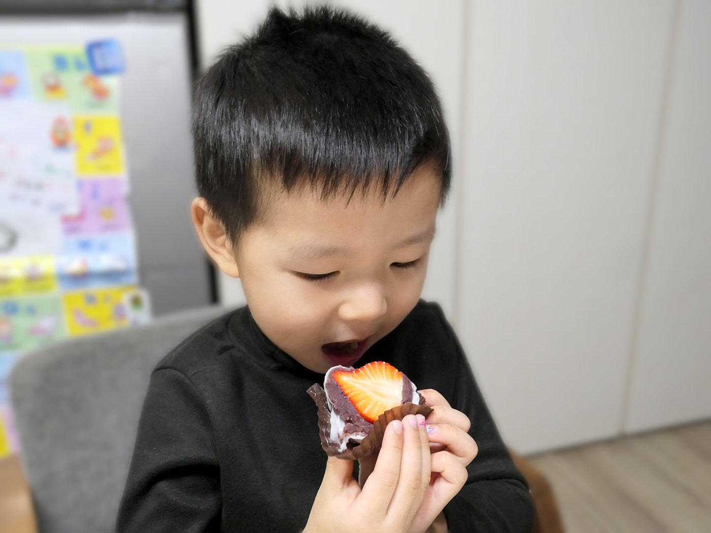 新莊中和街草莓大福｜草莓季限定！低調排隊攤位，苗栗直送、有清洗過的新鮮草莓