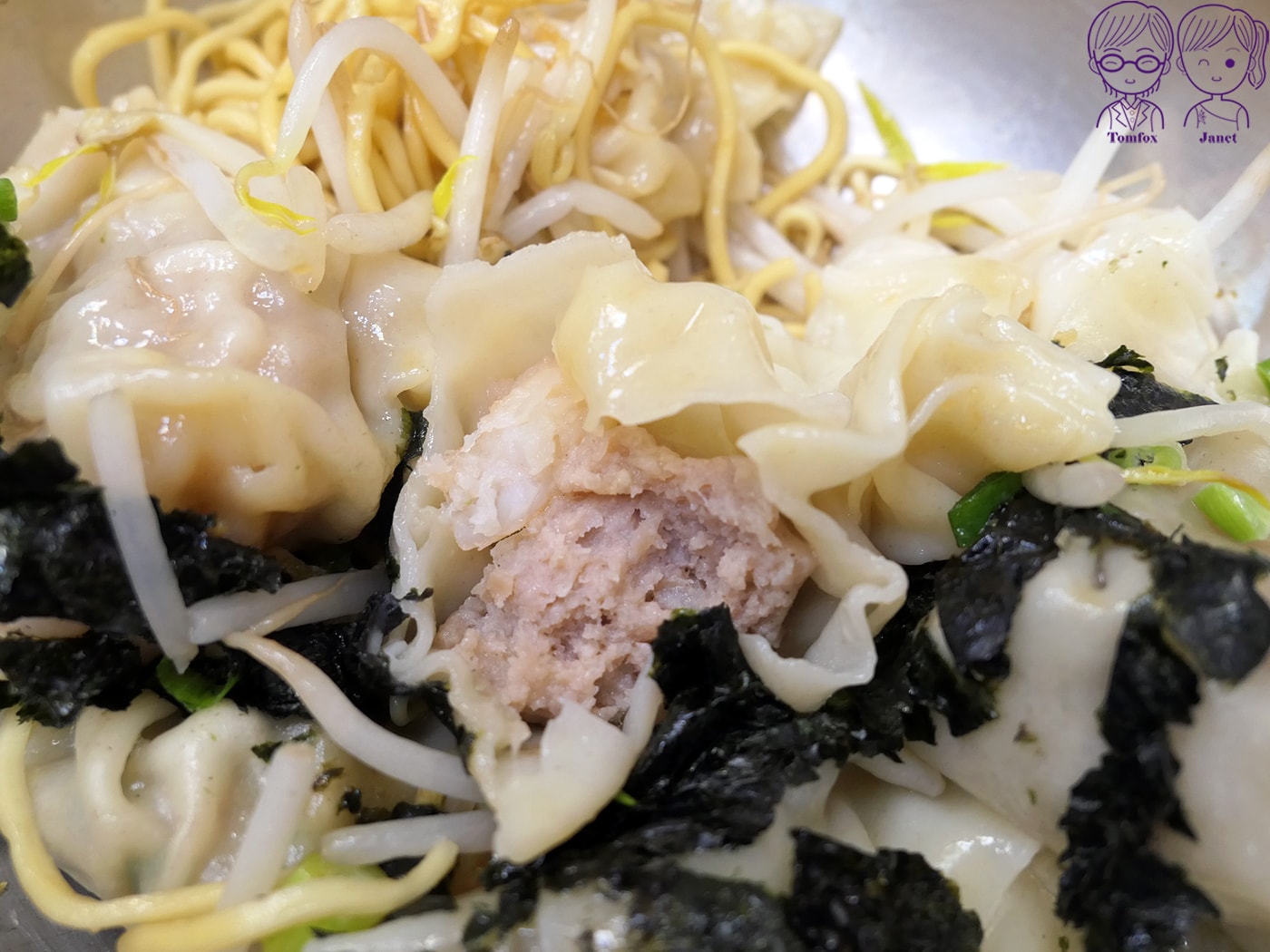新莊美食｜云享小吃店：爆餡鍋貼+巨型水餃，在地人氣小吃店，被封新莊神級存在