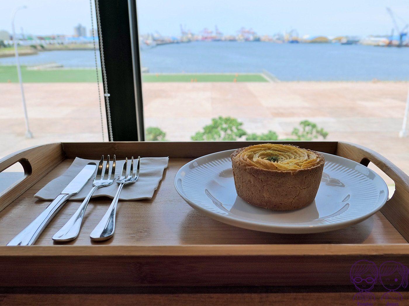 台中三井OUTLET咖啡廳推薦｜ROSE HOUSE CAFÉ 180度港景第一排！超厚三層舒芙蕾必吃