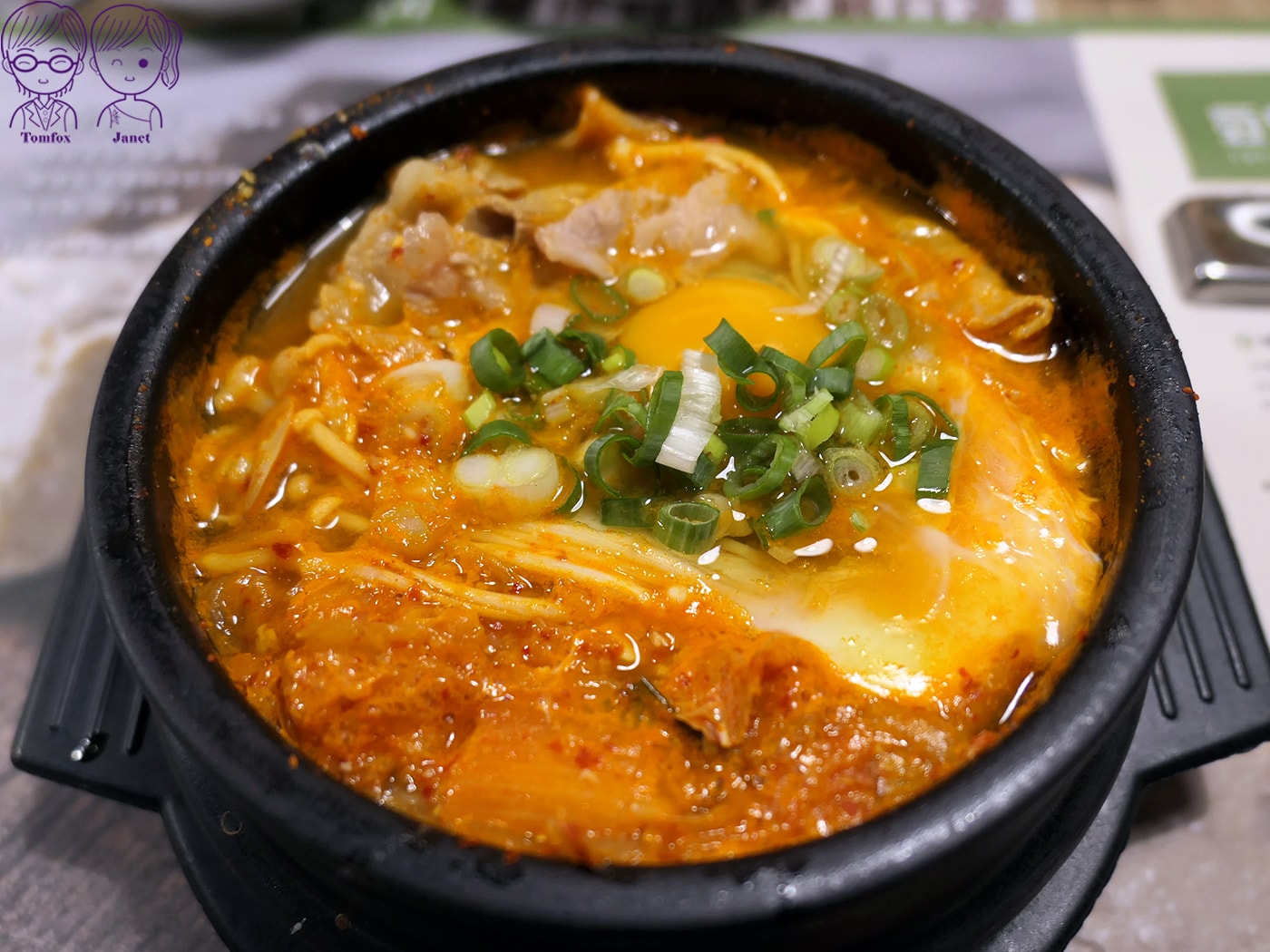 新莊美食推薦|宏匯廣場《豆腐村》韓式嫩豆腐煲,小菜、飲料、豆腐霜淇淋吃到飽,附兒童餐、素食鍋 - 第47張圖 新莊美食推薦|宏匯廣場《豆腐村》韓式嫩豆腐煲,小菜、飲料、豆腐霜淇淋吃到飽,附兒童餐、素食鍋
