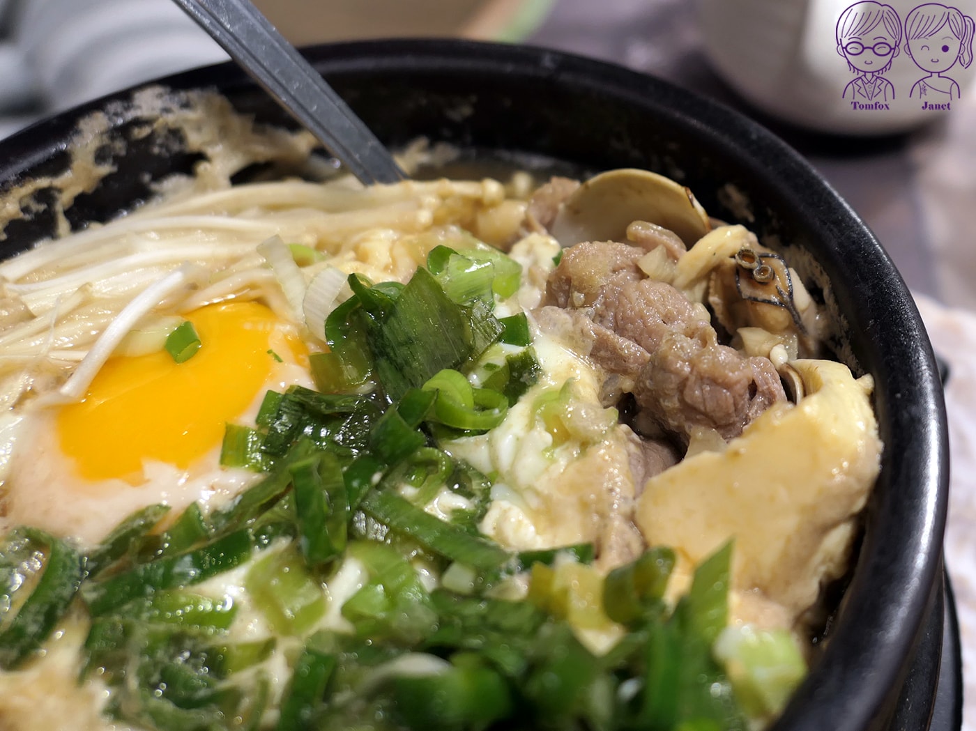 新莊美食推薦|宏匯廣場《豆腐村》韓式嫩豆腐煲,小菜、飲料、豆腐霜淇淋吃到飽,附兒童餐、素食鍋 - 第52張圖 新莊美食推薦|宏匯廣場《豆腐村》韓式嫩豆腐煲,小菜、飲料、豆腐霜淇淋吃到飽,附兒童餐、素食鍋