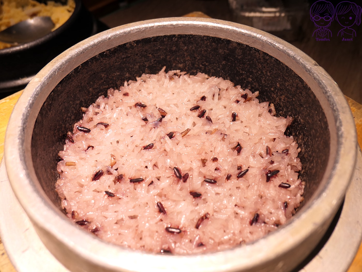 新莊美食推薦|宏匯廣場《豆腐村》韓式嫩豆腐煲,小菜、飲料、豆腐霜淇淋吃到飽,附兒童餐、素食鍋 - 第57張圖 新莊美食推薦|宏匯廣場《豆腐村》韓式嫩豆腐煲,小菜、飲料、豆腐霜淇淋吃到飽,附兒童餐、素食鍋