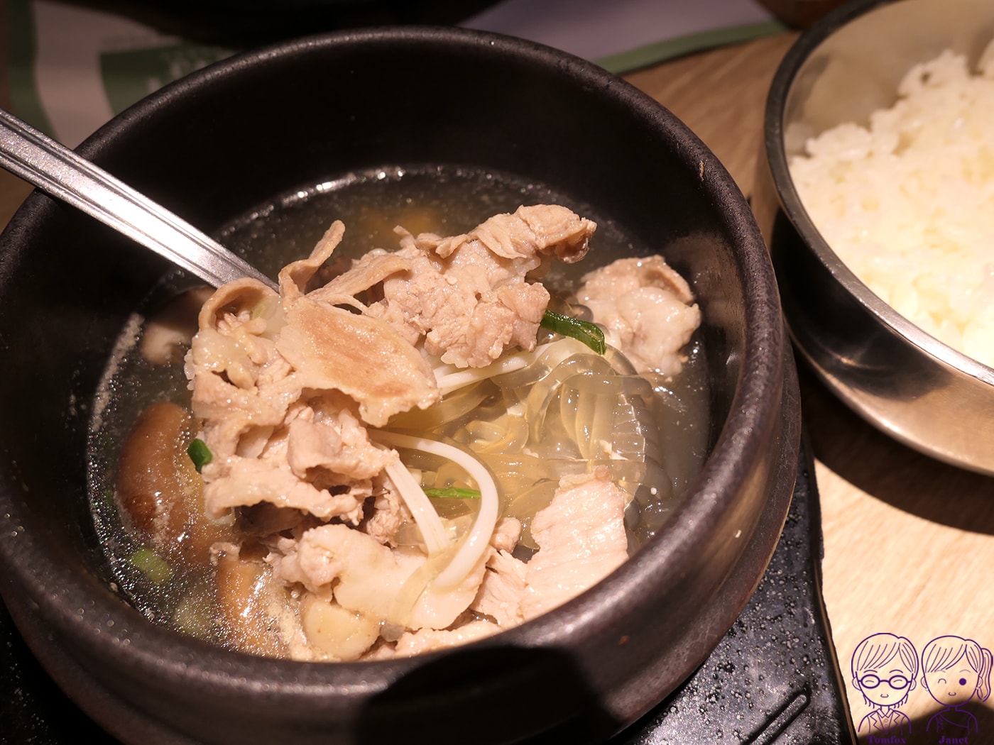 新莊美食推薦|宏匯廣場《豆腐村》韓式嫩豆腐煲,小菜、飲料、豆腐霜淇淋吃到飽,附兒童餐、素食鍋 - 第63張圖 新莊美食推薦|宏匯廣場《豆腐村》韓式嫩豆腐煲,小菜、飲料、豆腐霜淇淋吃到飽,附兒童餐、素食鍋