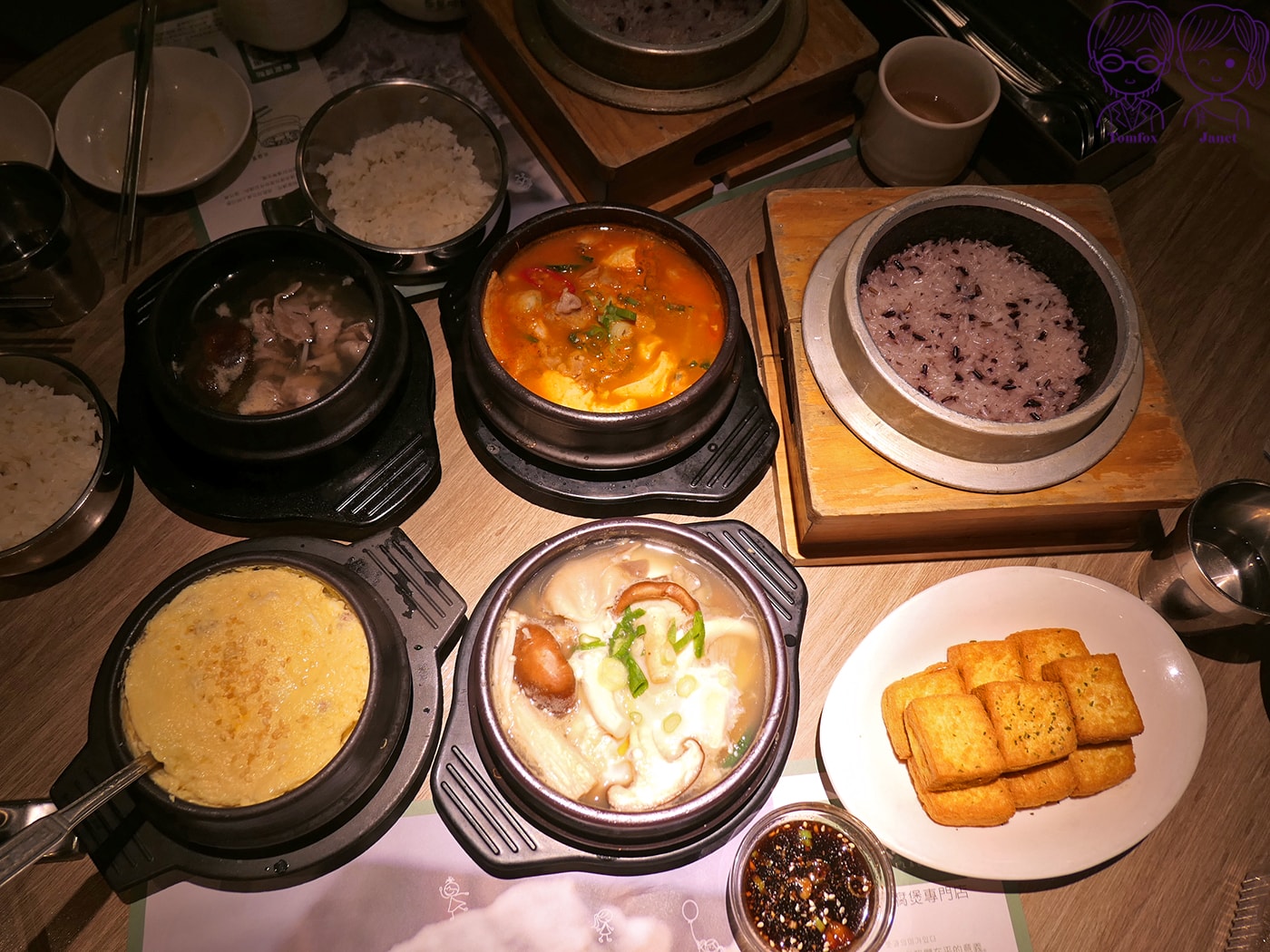 新莊美食推薦|宏匯廣場《豆腐村》韓式嫩豆腐煲,小菜、飲料、豆腐霜淇淋吃到飽,附兒童餐、素食鍋 - 第69張圖 新莊美食推薦|宏匯廣場《豆腐村》韓式嫩豆腐煲,小菜、飲料、豆腐霜淇淋吃到飽,附兒童餐、素食鍋