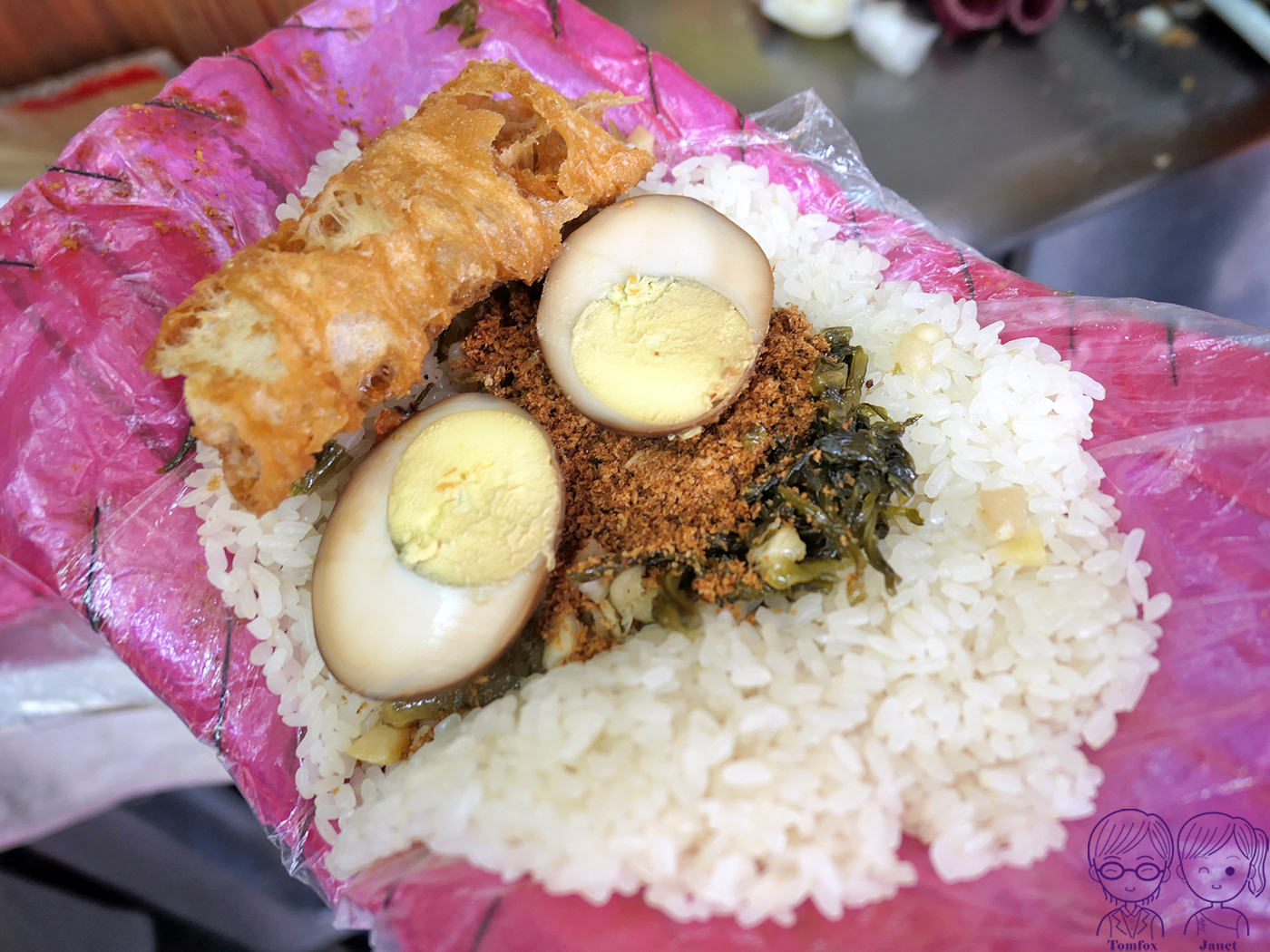 台北車站排隊美食｜《飯糰霸》古早味大飯糰，銅板價就能吃飽飽